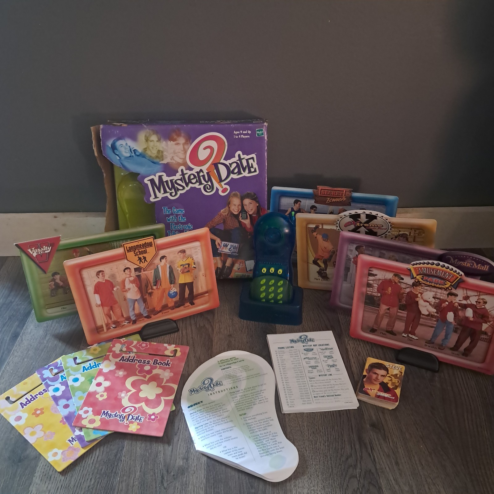 Milton Bradley Mystery Date Board Game Electronic Talking Phone 2000