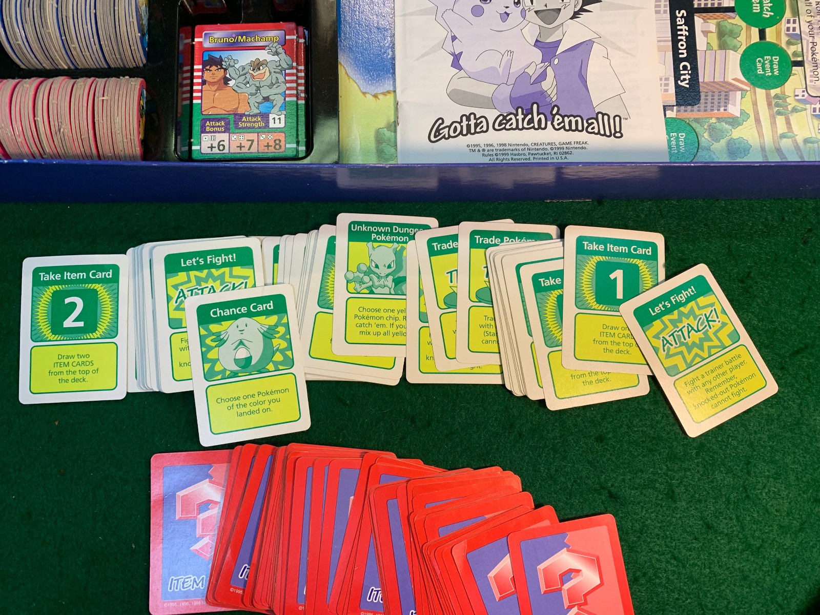 1999 POKEMON MASTER TRAINER board game. Only Missing 1 pink chip. (Tentacool)