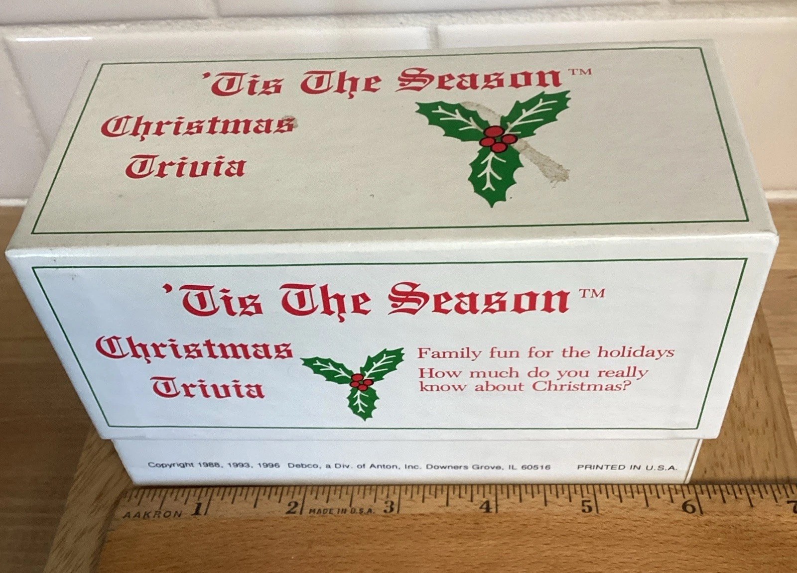 Vtg Christmas Holiday Trivia Family Game Retro Tis The Season Cards USA