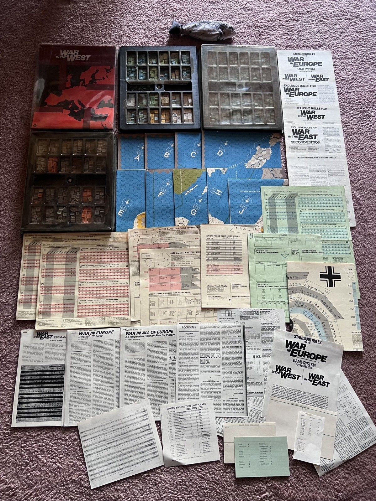 War in the West/War in the East 2nd Edition by SPI 1976 in flat trays x3