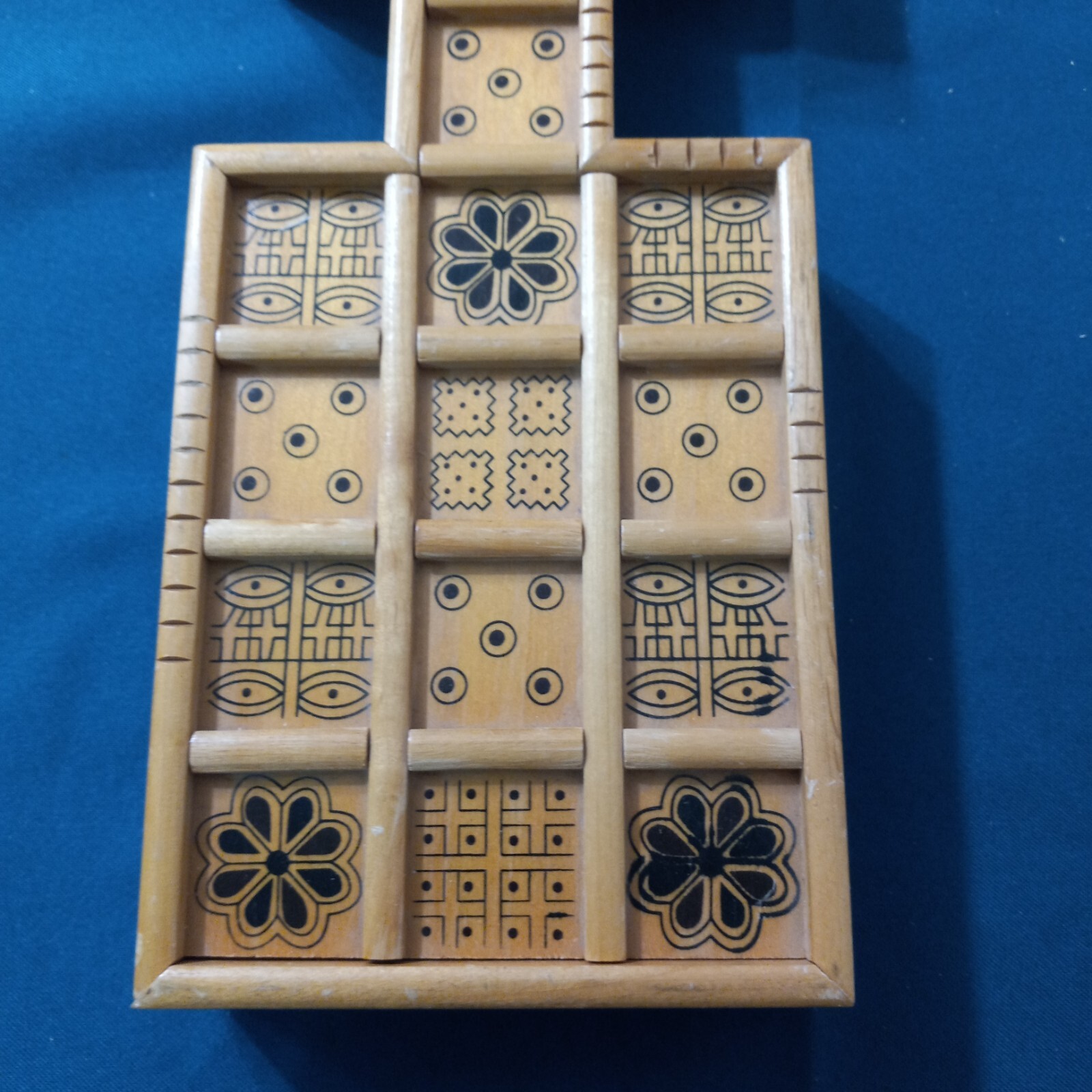 WE Games The Game of UR or Antiquity, The Royal Game Wood & storage box 3760