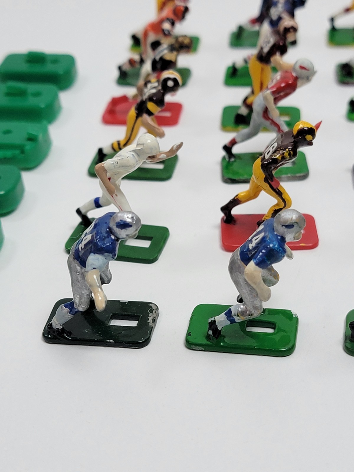Vintage Tudor Electric Football Game NFL Team Figures Lot Of 24 Mixed