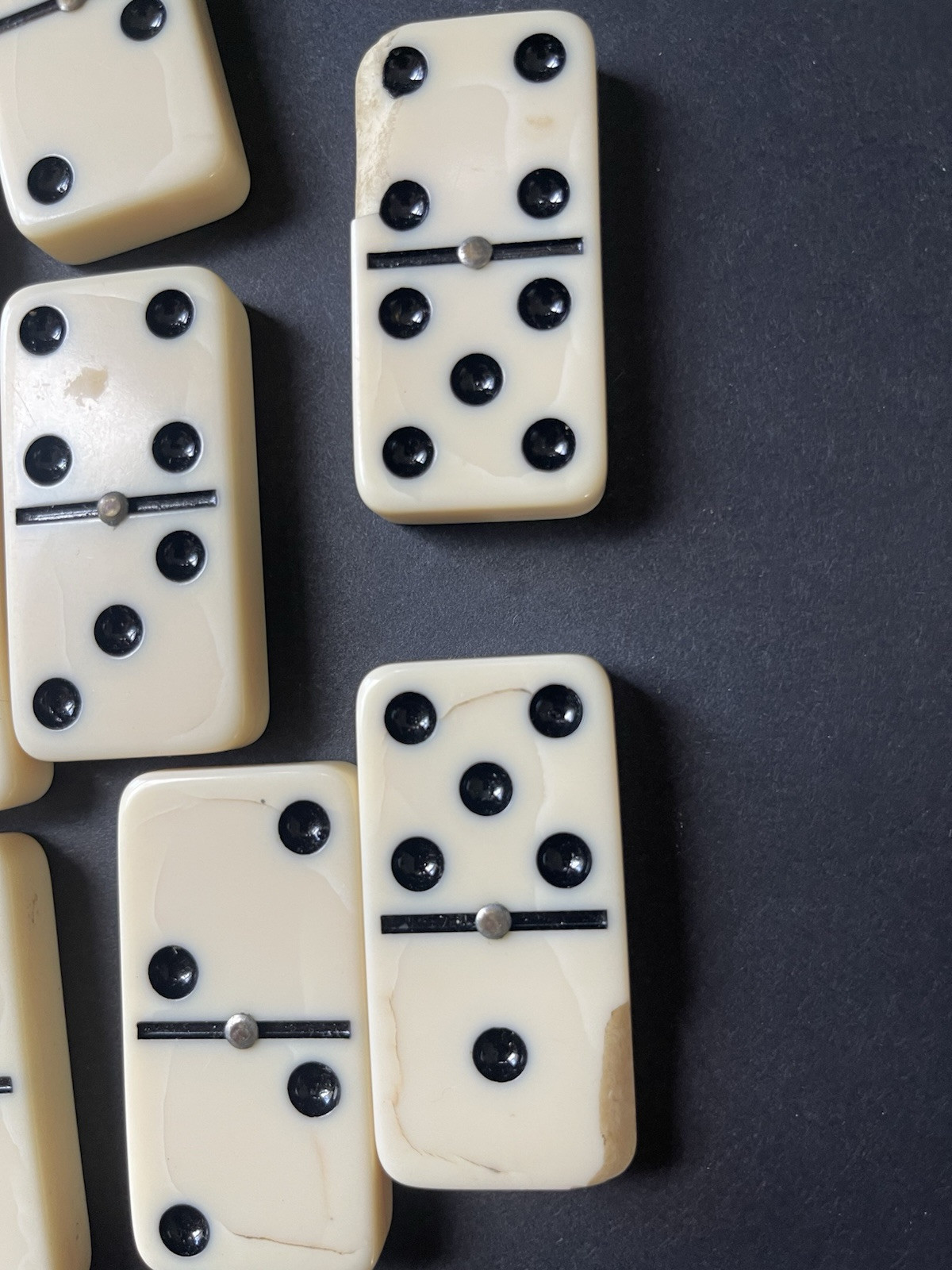 Vintage Double Six Standard Dominoes Set Of 28 Vinyl Case Game