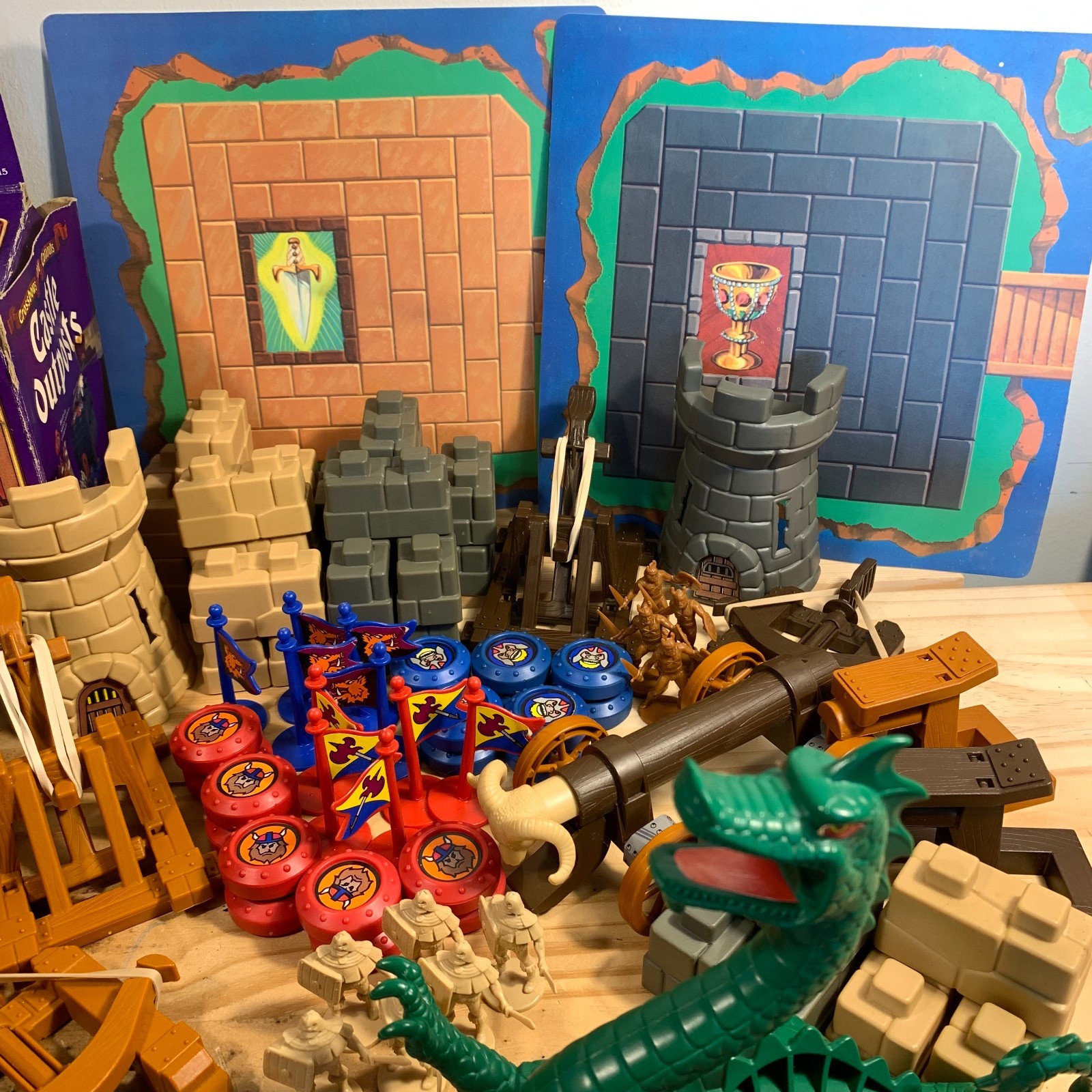 Gigantic lot of Vintage 1983 Lakeside Crossbows and Catapults – See Description