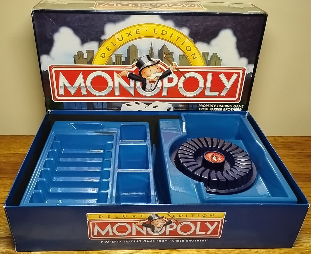 Monopoly Deluxe Edition 1998 Wood Houses 12 Gold Tokens Parker Brothers Complete