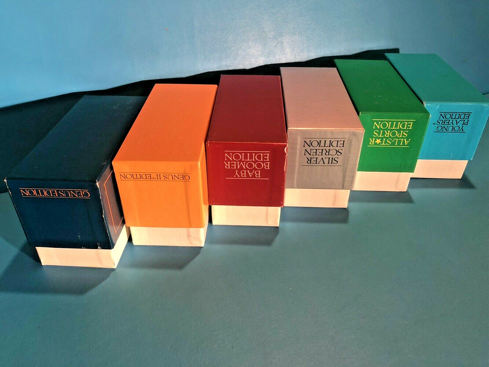 Vintage TRIVIAL PURSUIT “CLASSIC” LOT ~ 3,000 Cards ~ 6 early editions ~ LOOK!
