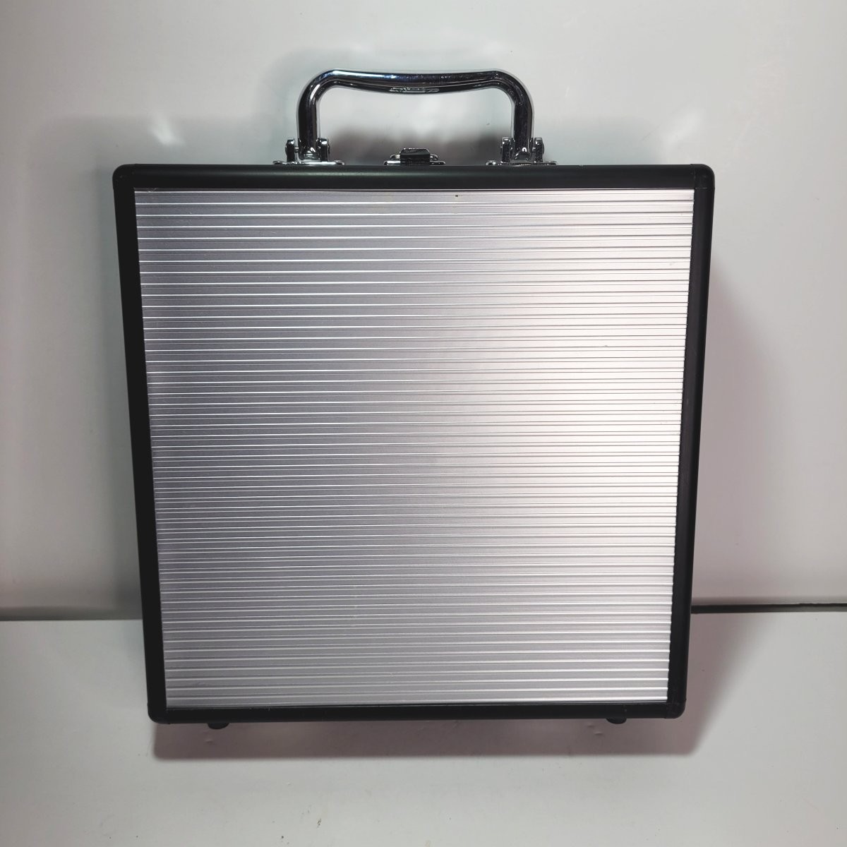 LOST The Board Game TV Series Collectors Edition Aluminum Briefcase Complete