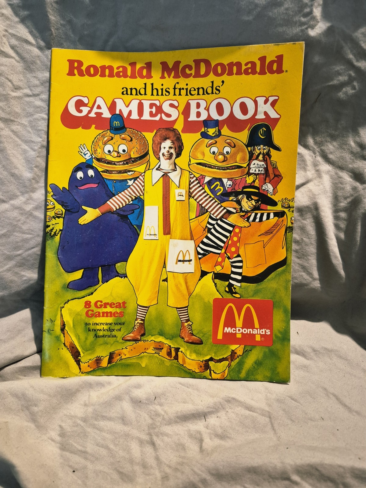 McDonald’s Vintage 1978 Ronald McDonald Friends Games Book Australia 2+ Players