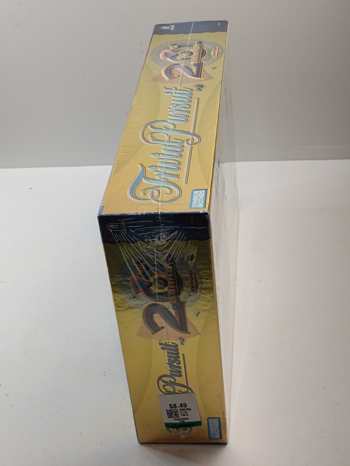 TRIVIAL PURSUIT 20TH ANNIVERSARY Edition Family Board Trivia Game~New & Sealed