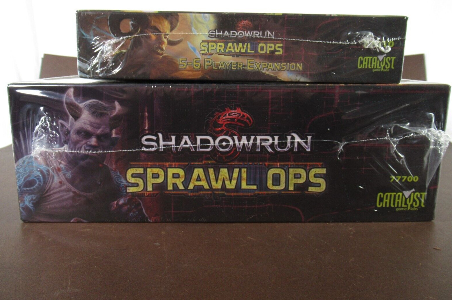 Catalyst Games Shadowrun Sprawl Ops Board Game and 5-6 Player Expansion (R GD)