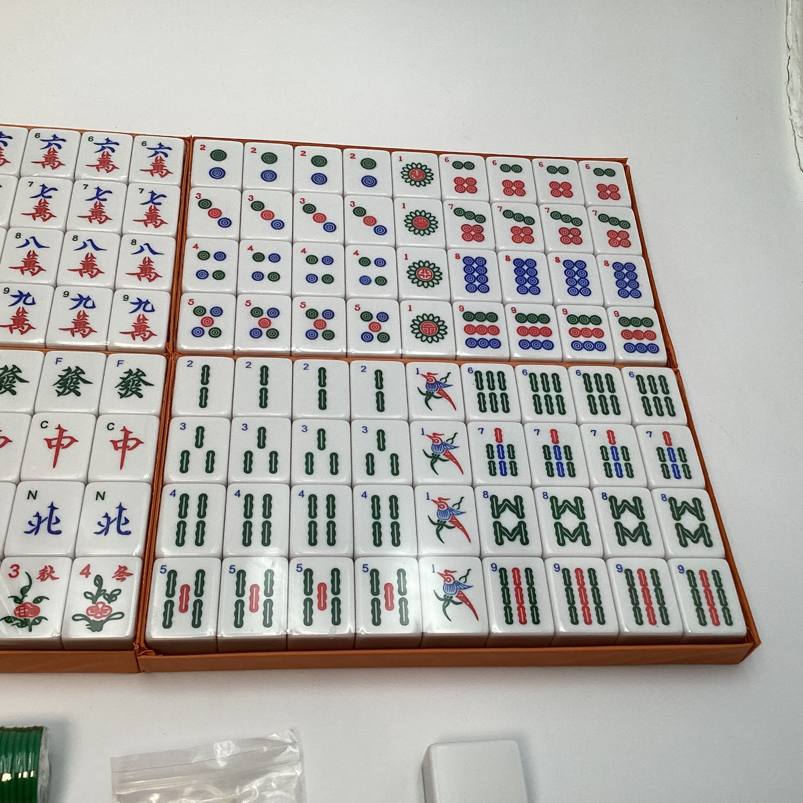 Chinese Mahjong Set 144 Tiles with Case Chips Dice Instructions – Nice / NEW