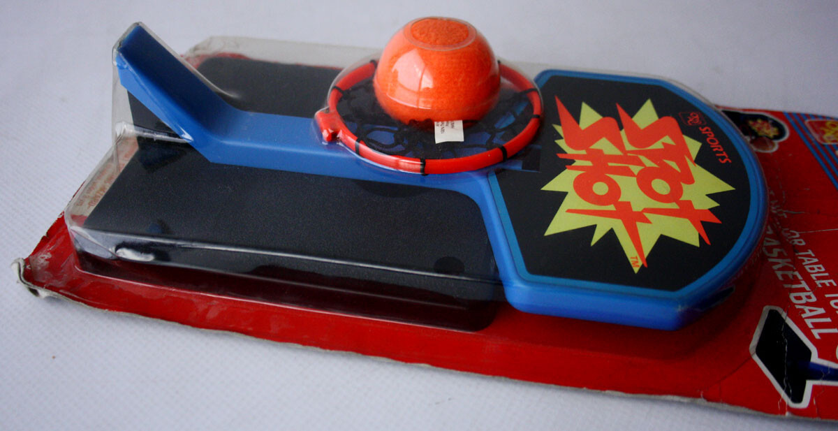 VINTAGE 90’S SPOT SHOT BEANBAG BASKETBALL TABLE TOP GAME OHIO ART SPORTS NEW!