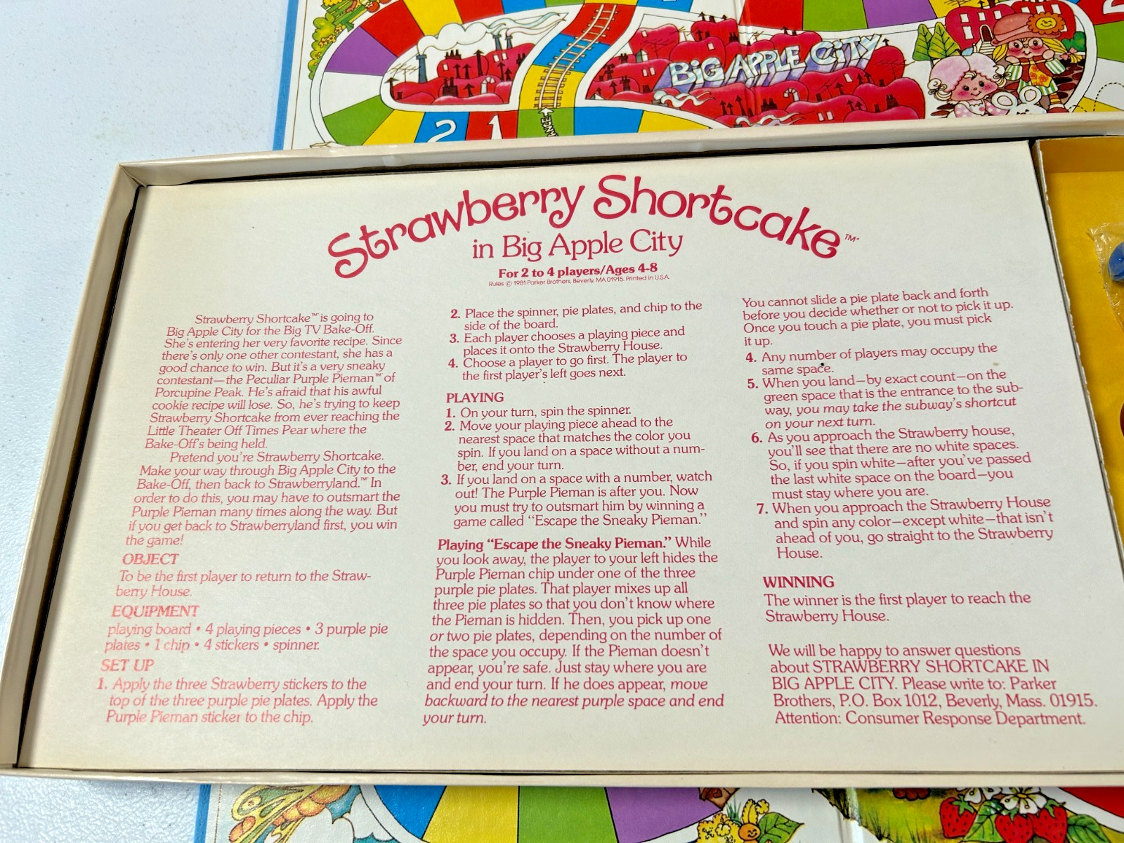 Vintage 1981 Strawberry Shortcake Big Apple City Game by Parker Bothers, NICE