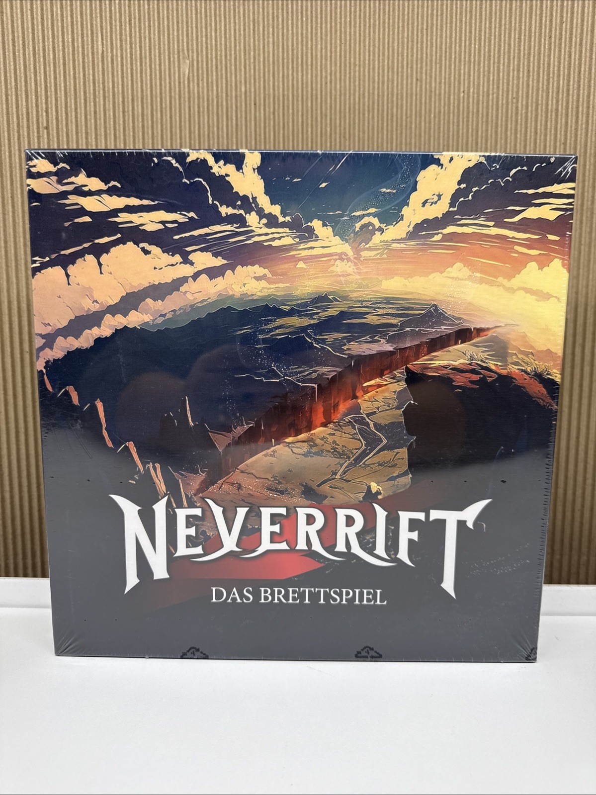 Gate to the games Neverrift Box NEW German Starter Kit. (das Brettspiel)