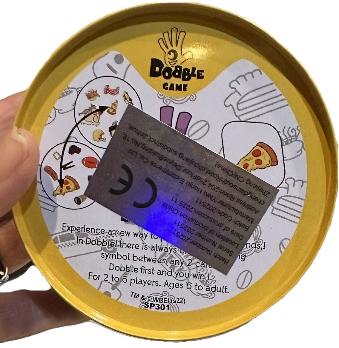 DOBBLE SPOT IT FRIENDS CENTRAL PERK TIN MATCHING CARD GAME TRAVEL LEARNING EDUCA