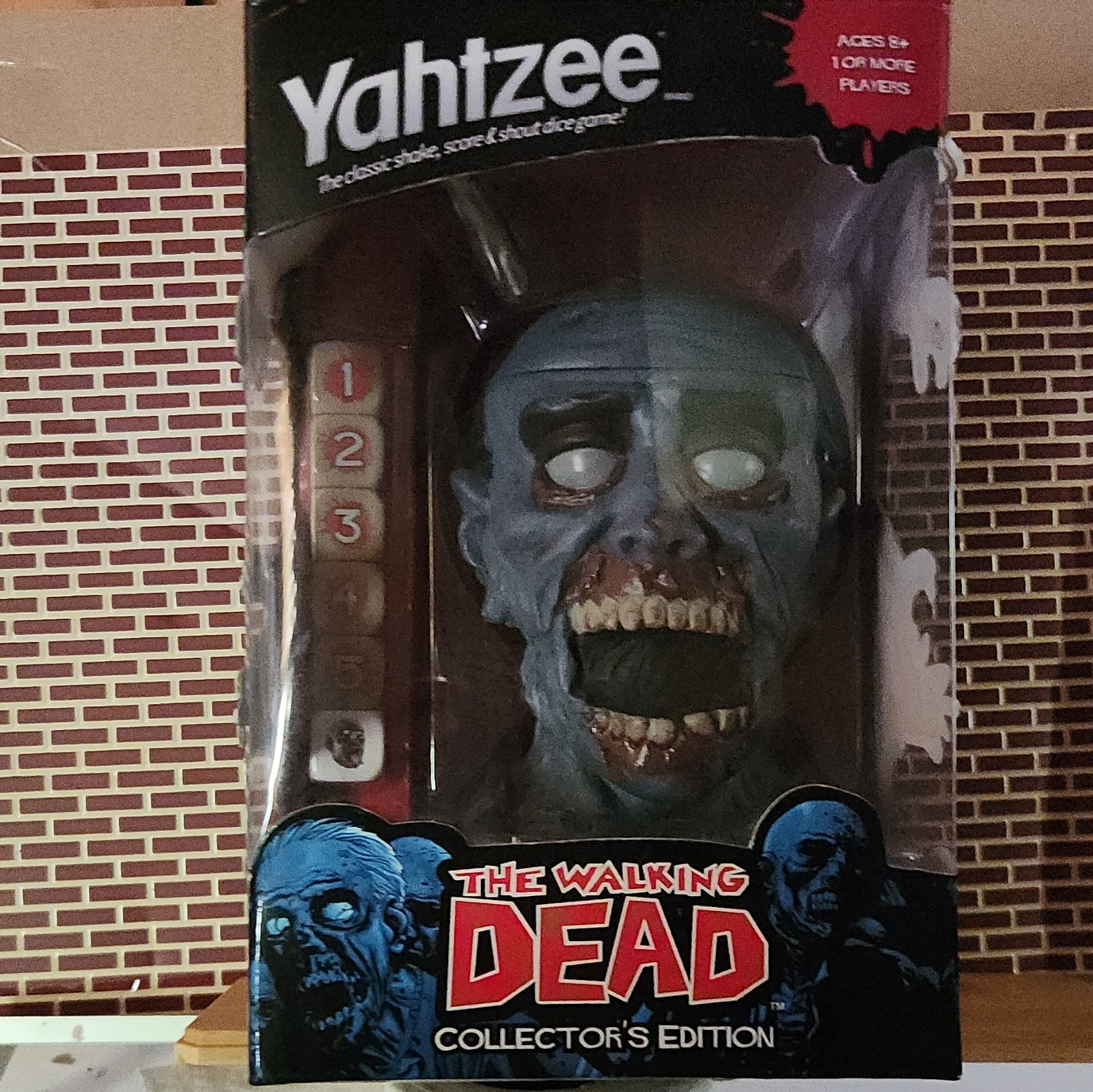 Yahtzee The Walking Dead Collector’s Edition Dice Game 2014