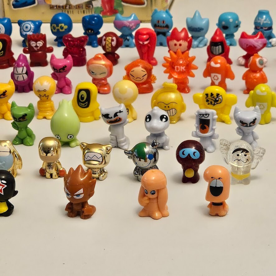 LOT OF 71 Gogo’s Crazy Bones Series 2 3 4 Advanced Gold Limited Edition Clear
