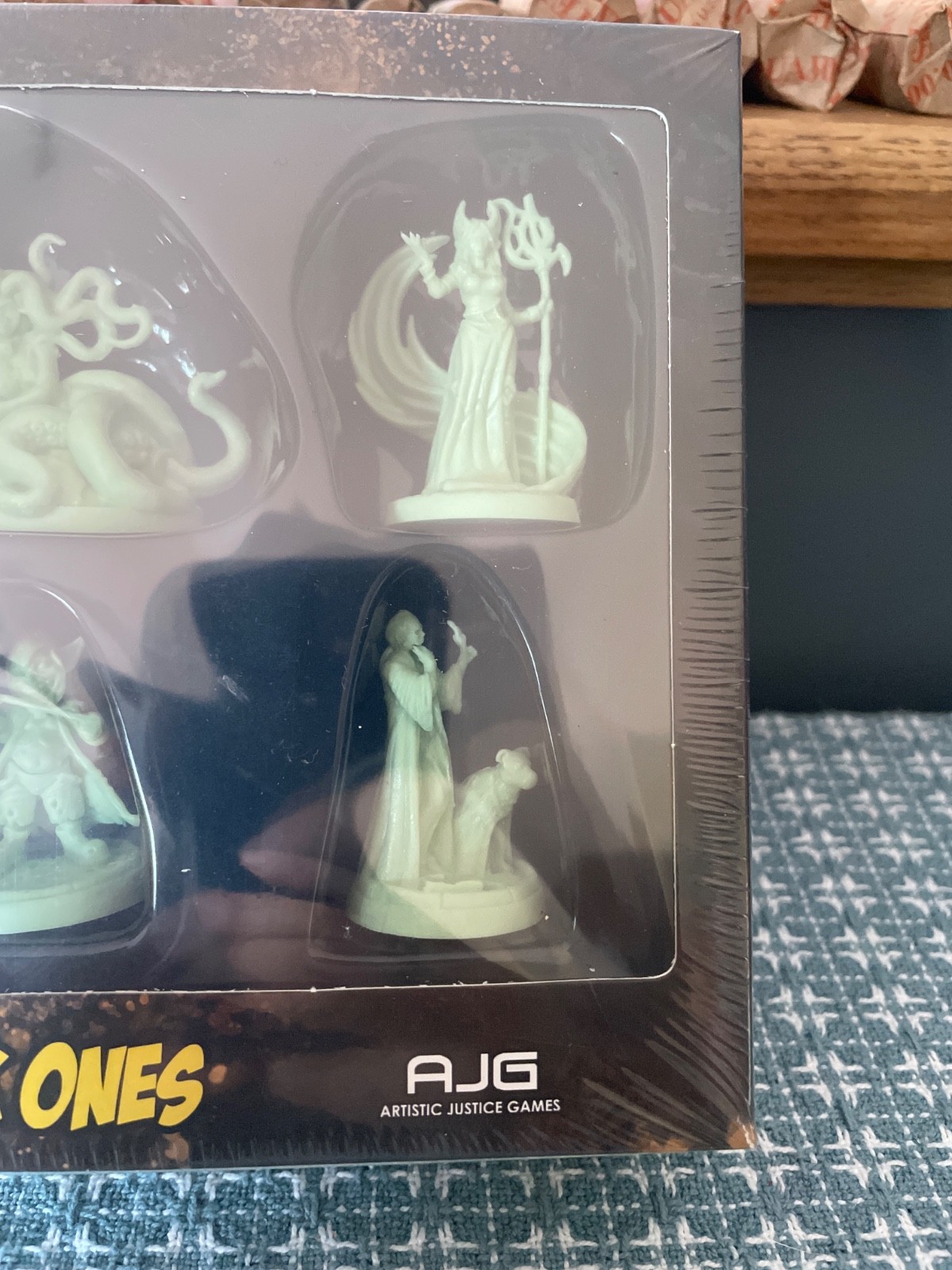 2014 AJG Boardgame Fairytale Games The Dark Ones Sacred 40 Miniature Set Sealed