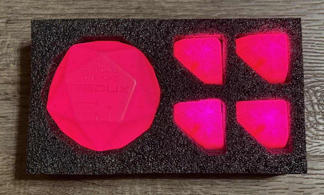 Starlux Games Capture the Flag Redux: Magenta 3-Team Expansion Set Light Up Game