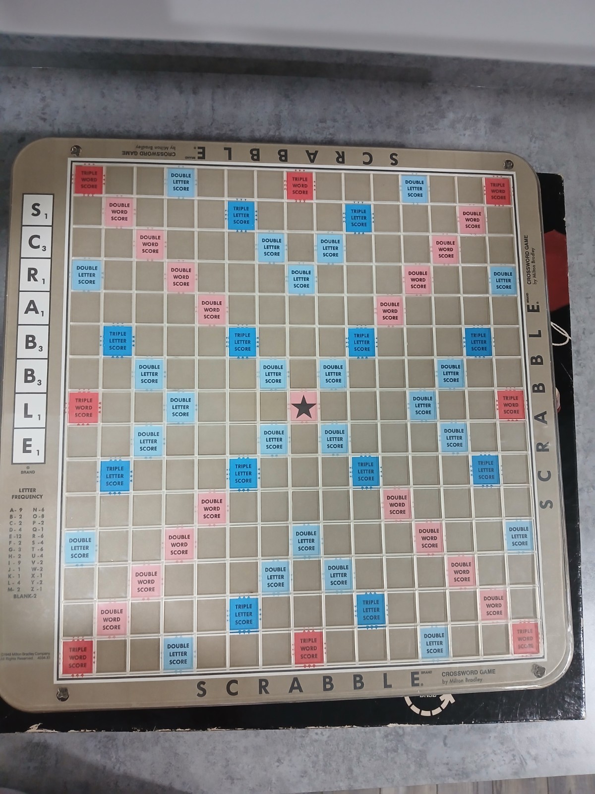 Milton Bradley Scrabble Deluxe Edition Rotating Gameboard Turntable 1989 4034