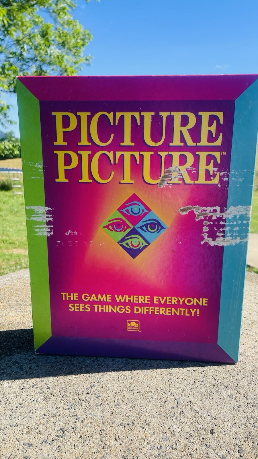 Picture Picture Game “Everyone Sees Things Differently” Golden, 1992, Age Adult