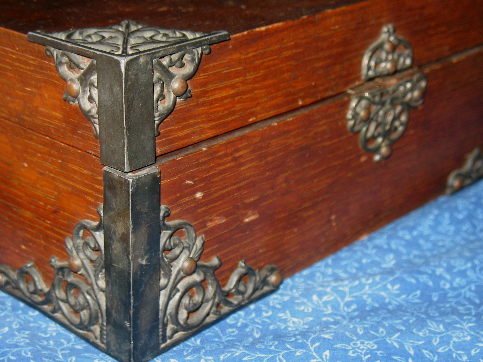 Antique Mahjong Set Oak Case 120 Painted Wood Tiles Dice Sticks Dated 1923