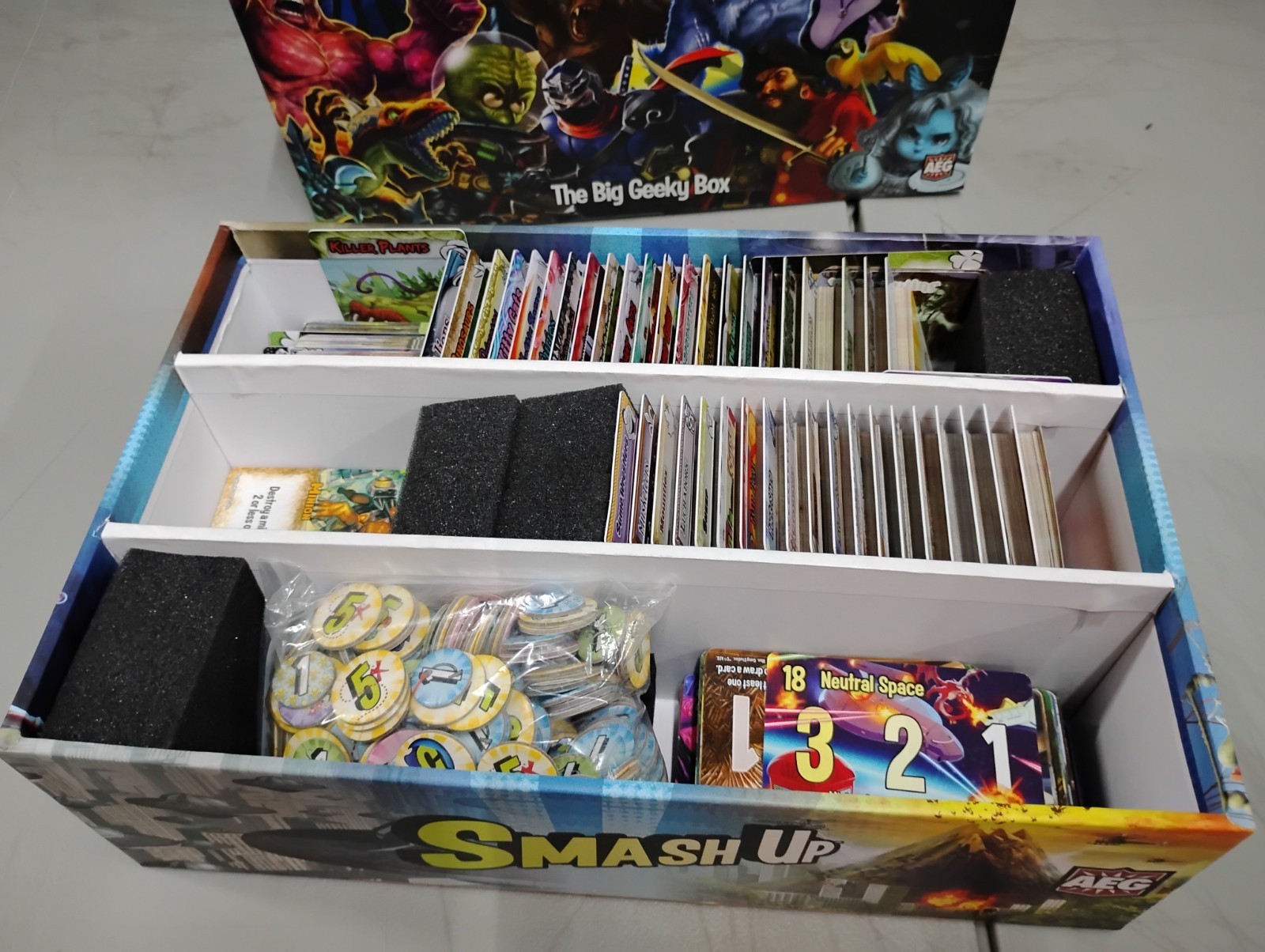 Smash Up Big Geeky Box + 8 Expansions – Monster, Your Fault, Pretty, Thinking