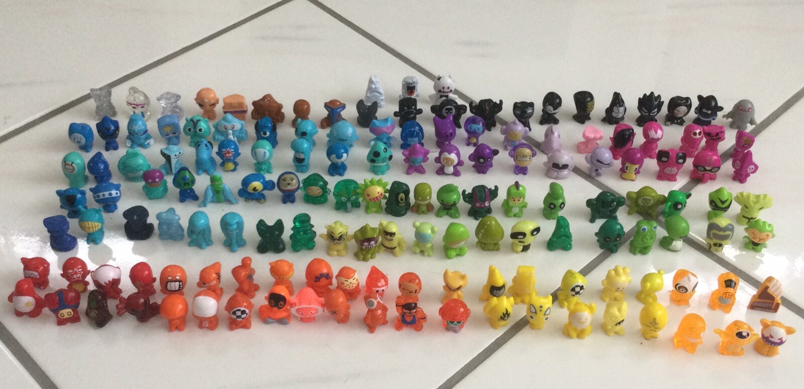 Large Lot of 148 Vintage GoGo’s Crazy Bones Mini Figurines GoGos