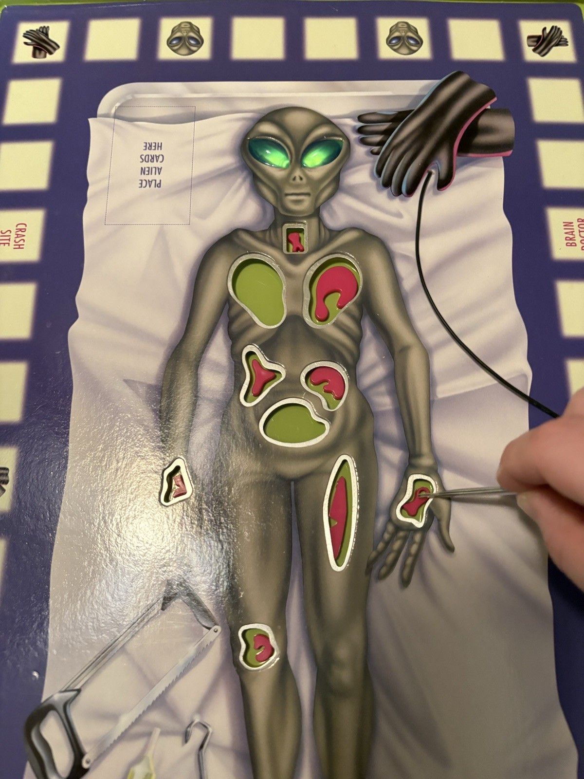 Vintage 1997 – UFO Alien Autopsy Operation Game Missing 2 Organs – Tested Works!