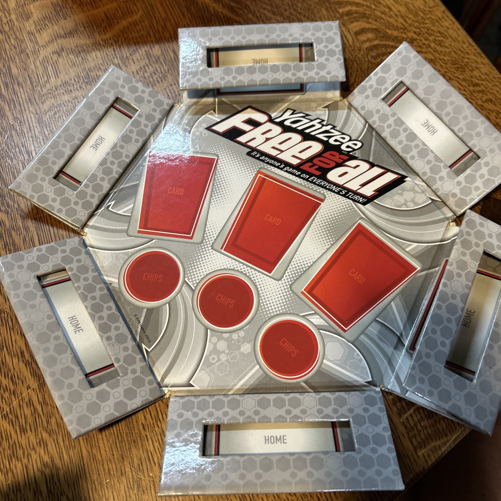 Yahtzee Free For All Board Game – Parker Brothers Age 8+ – 2 to 6 players