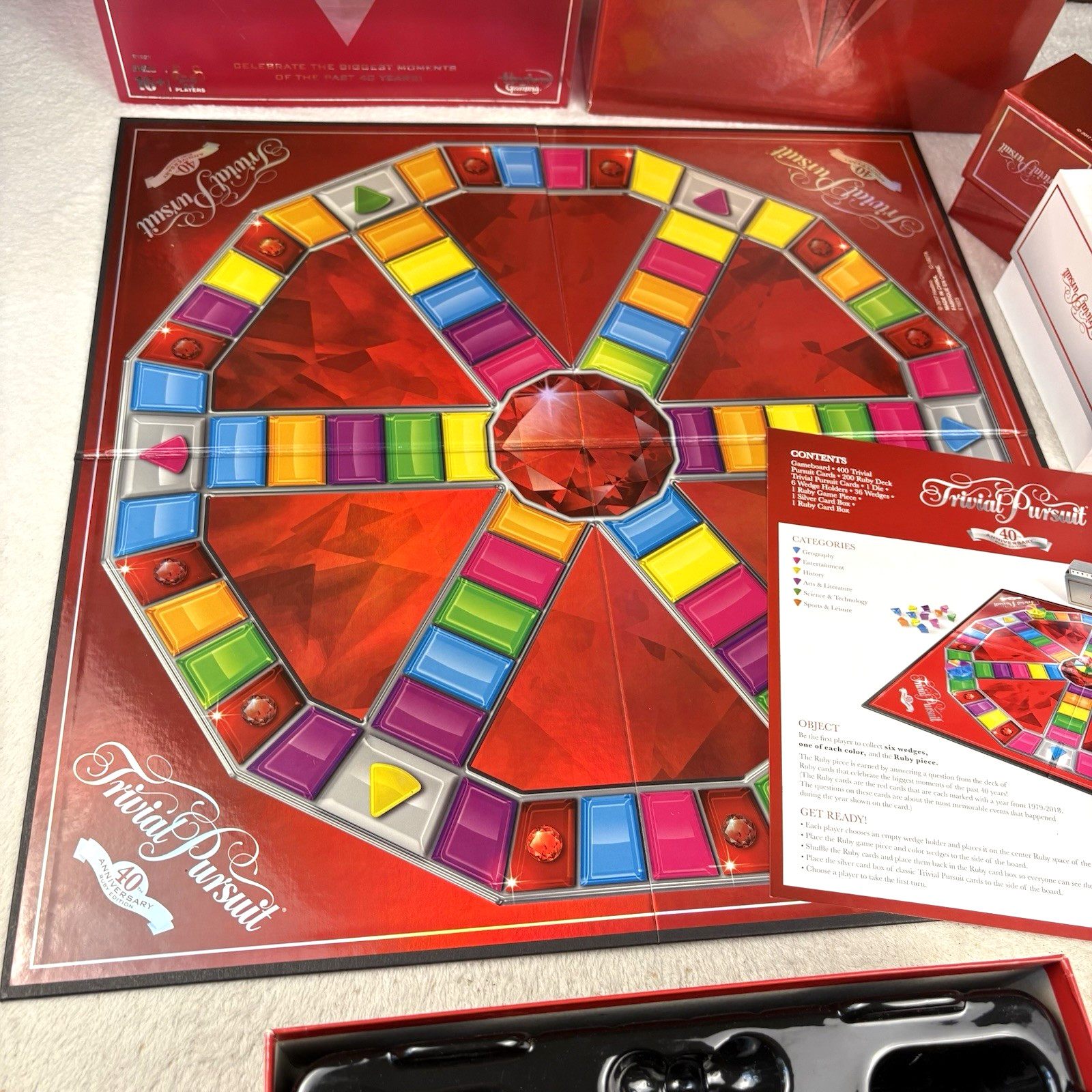 100% COMPLETE! Trivial Pursuit 40th Anniversary Ruby Edition E1923 Board Game