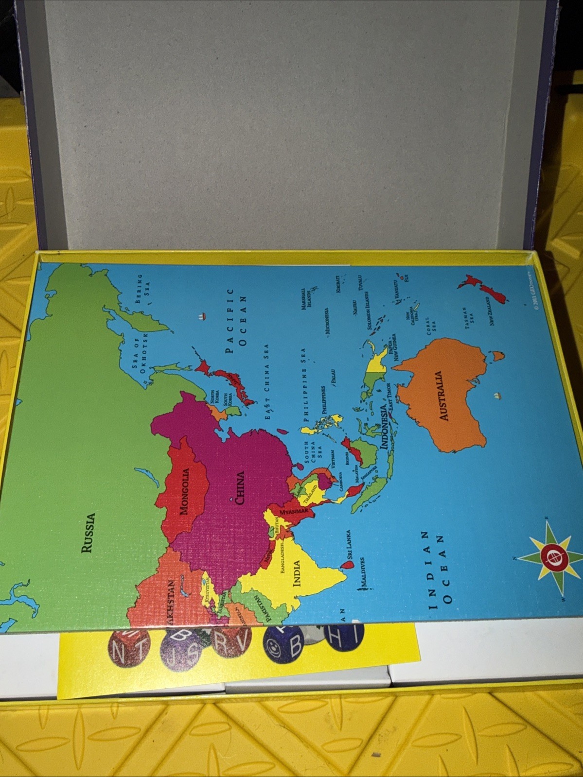 GEOdice Board Game by GEO Toys Educational Geography Game COMPLETE 2011