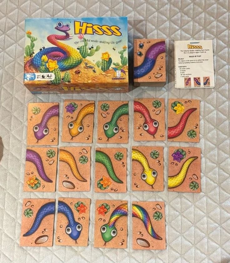 Hisss – The Colorful Snake-Making Tile Matching Card Game