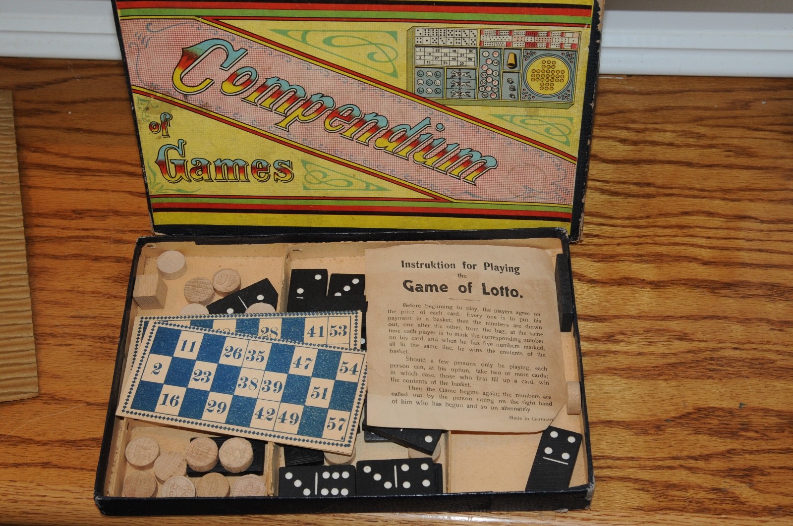 VICTORIAN COMPENDIUM OF GAMES, ORIGINAL BOX TRADITIONAL GAME NOT COMPLETE OLD***