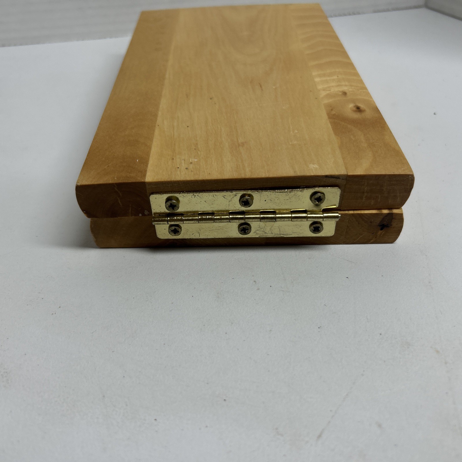 Oak Finished Wood Board w/ Gemstone Pieces MANCALA – 2001 Cardinal Solid Wood