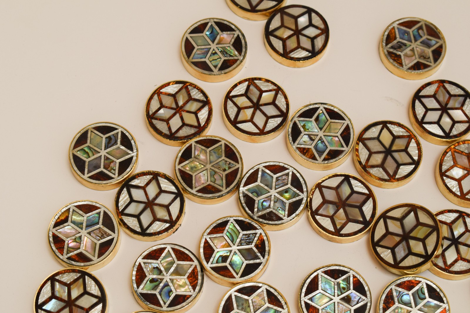 Handmade Mother of Pearl Backgammon Chips – Brass Edge Inlaid Checkers Set