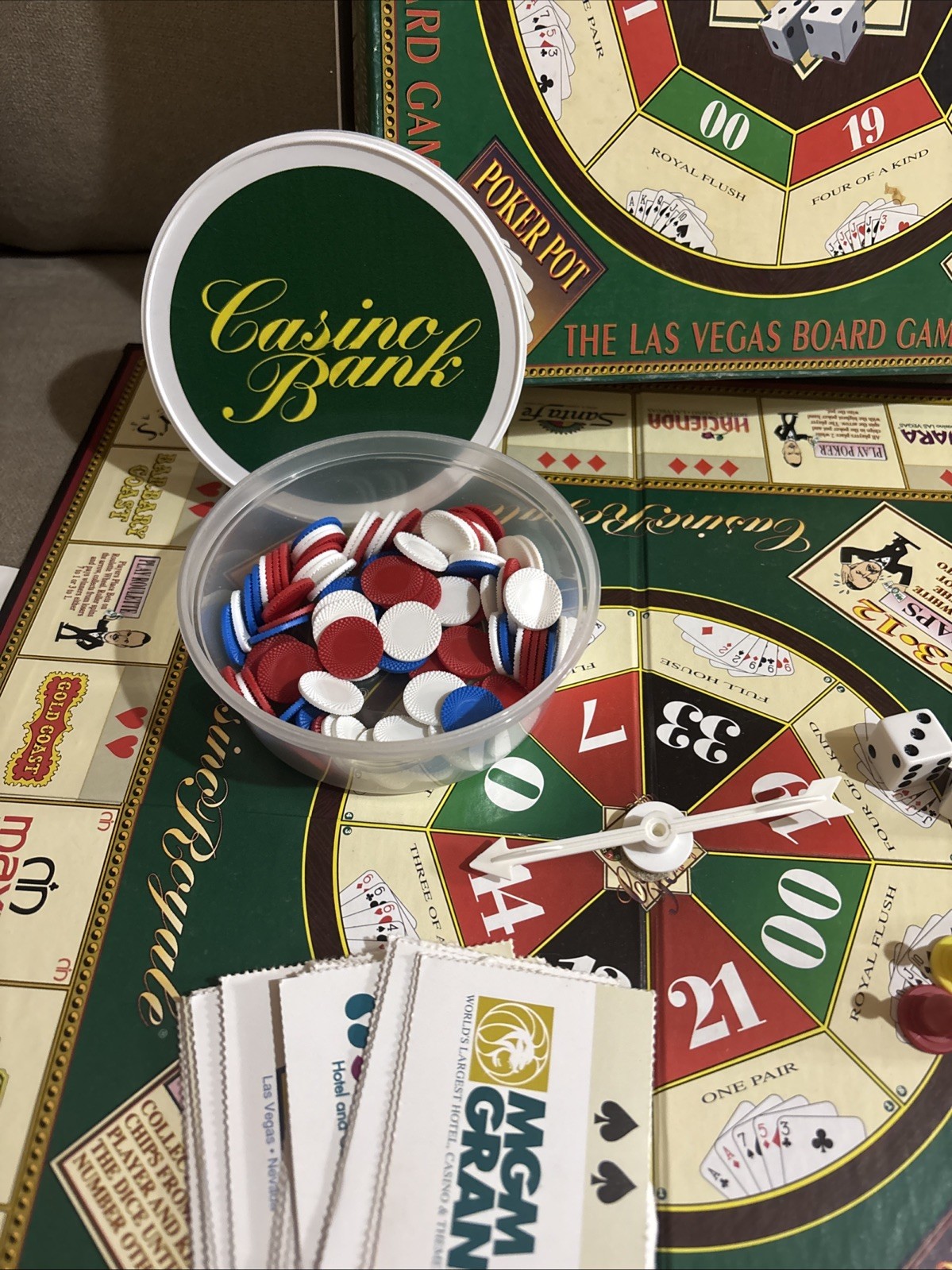 Vintage Casino Royale The Las Vegas Board Game for 2-8 Players Age 8+, Complete