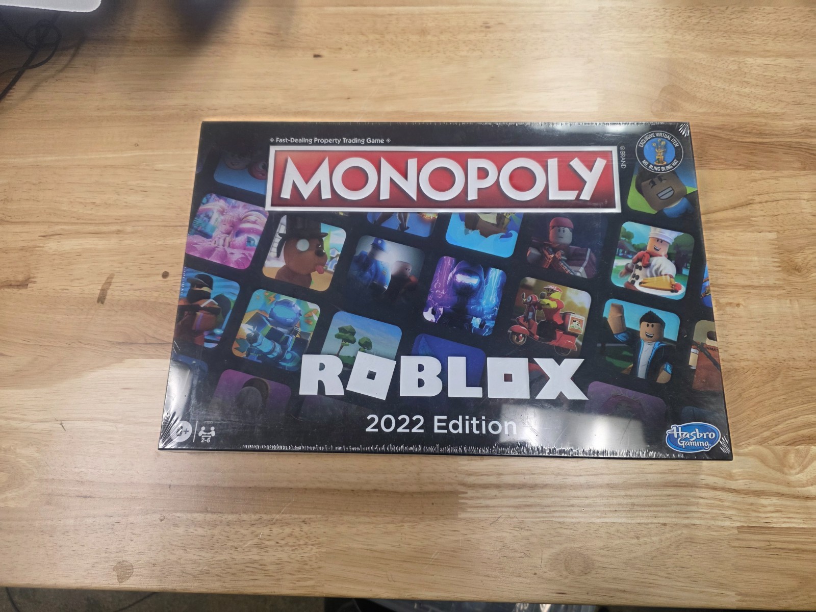 Hasbro Monopoly Roblox 2022 Edition Board Game