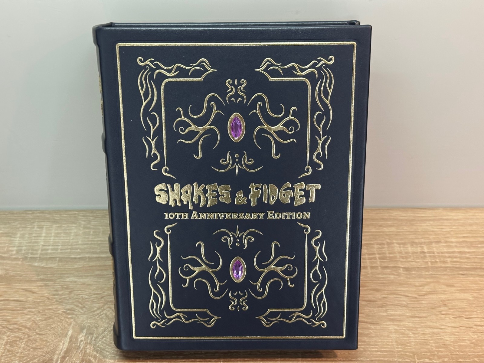 Shakes and Fidget 10th Anniversary Edition 2019 – Numbered 076/500