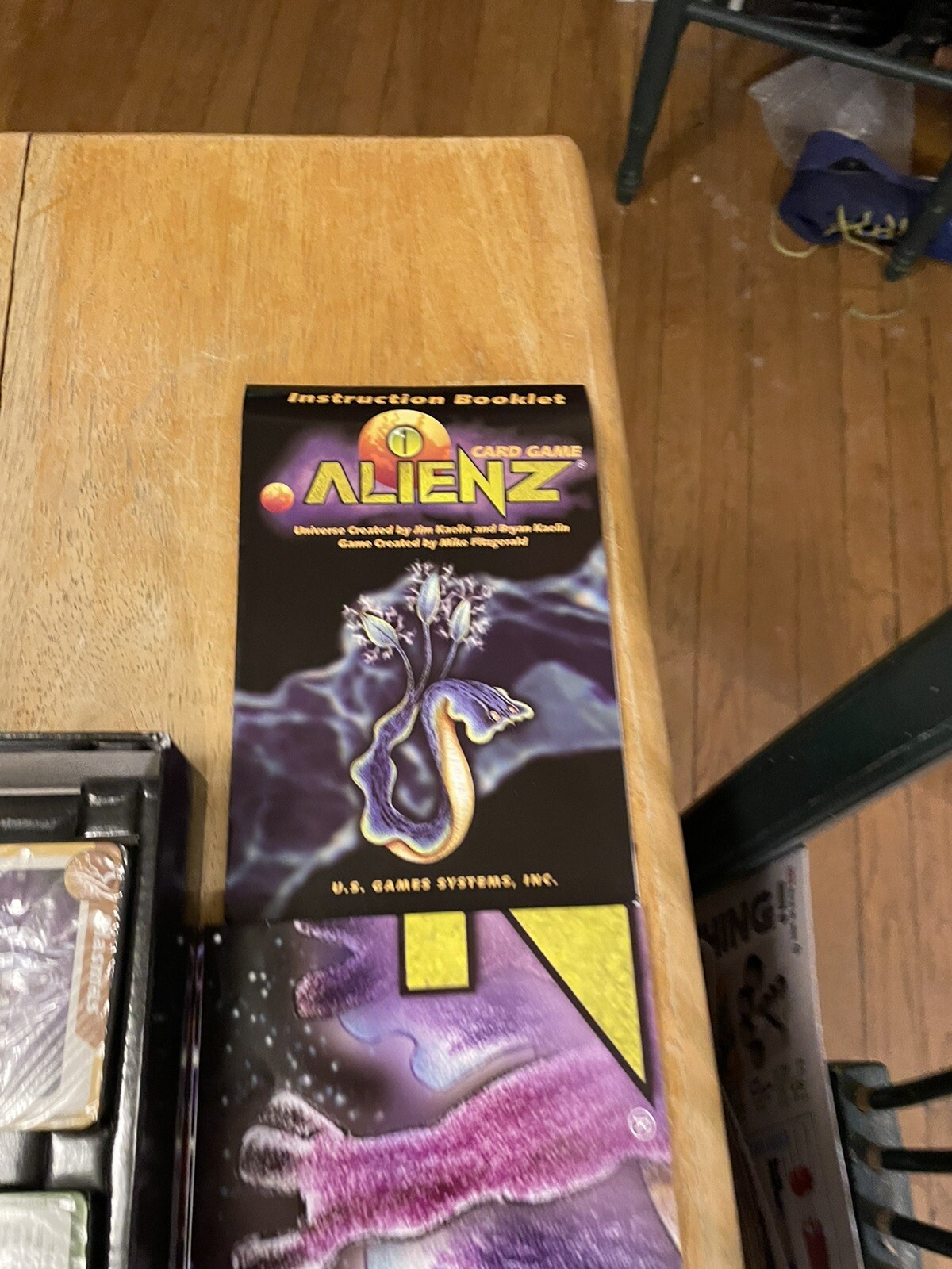 Alienz Card Game by U.S. Games Systems 2004 Complete