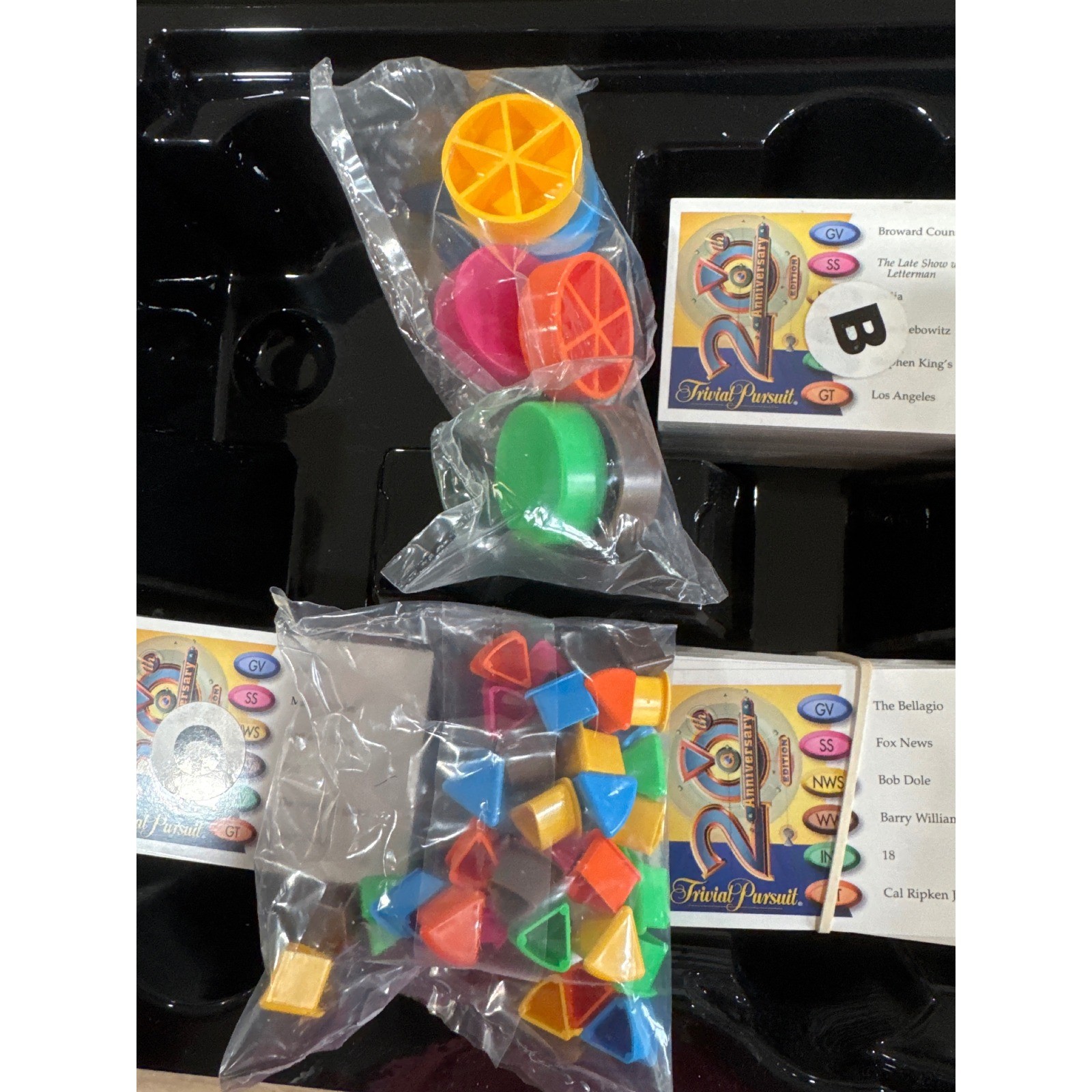 Trivial Pursuit 20th Anniversary Edition 2002 Board Game w Instructions