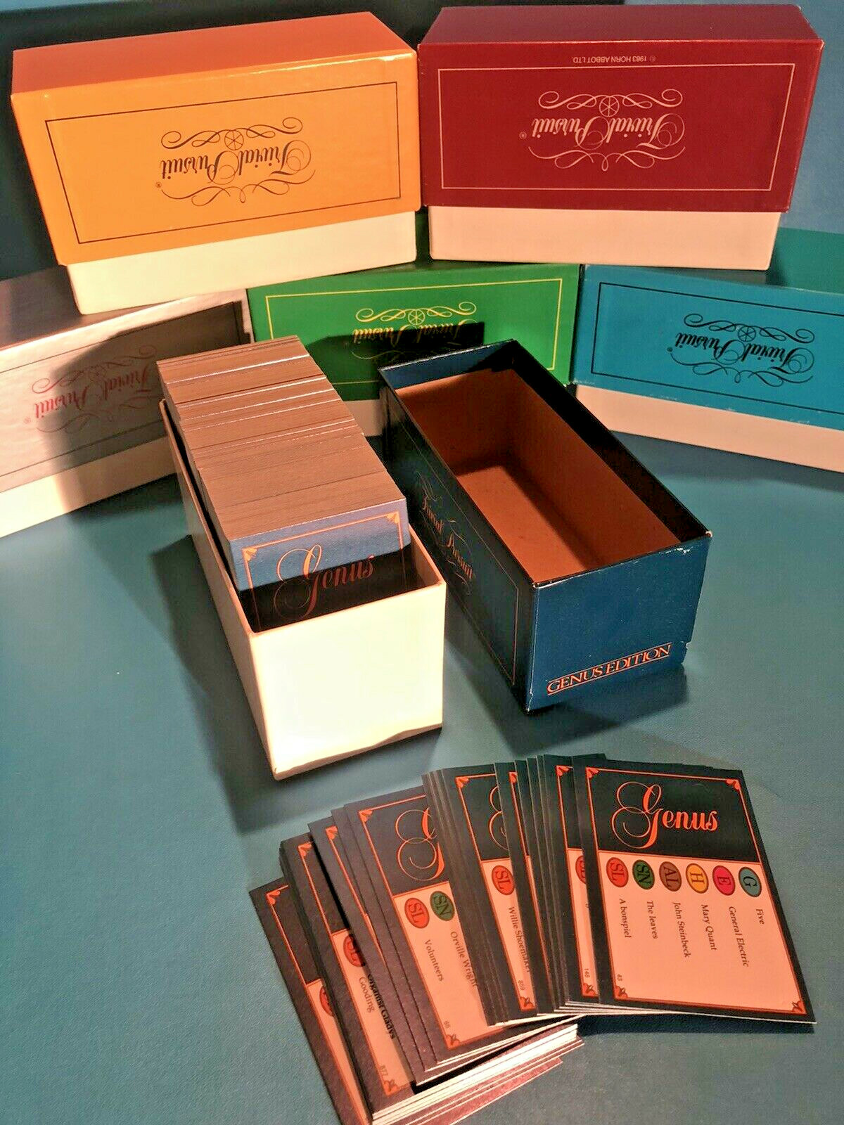 Vintage TRIVIAL PURSUIT “CLASSIC” LOT ~ 3,000 Cards ~ 6 early editions ~ LOOK!