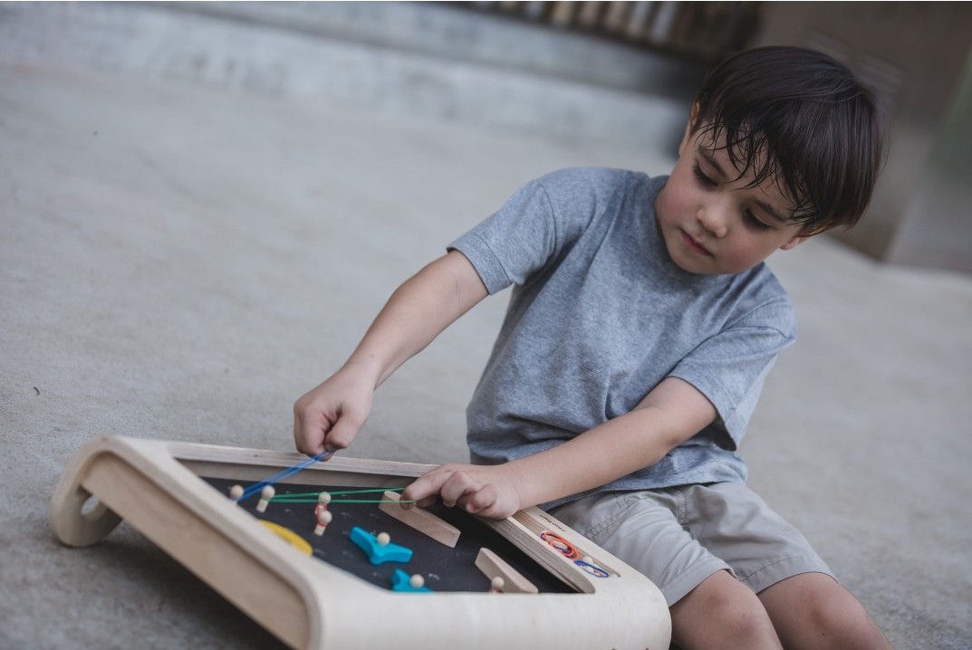 Plan Toys Pinball Ages 3+ 1 player Sustainable Wooden Montessori STEAM Perfect