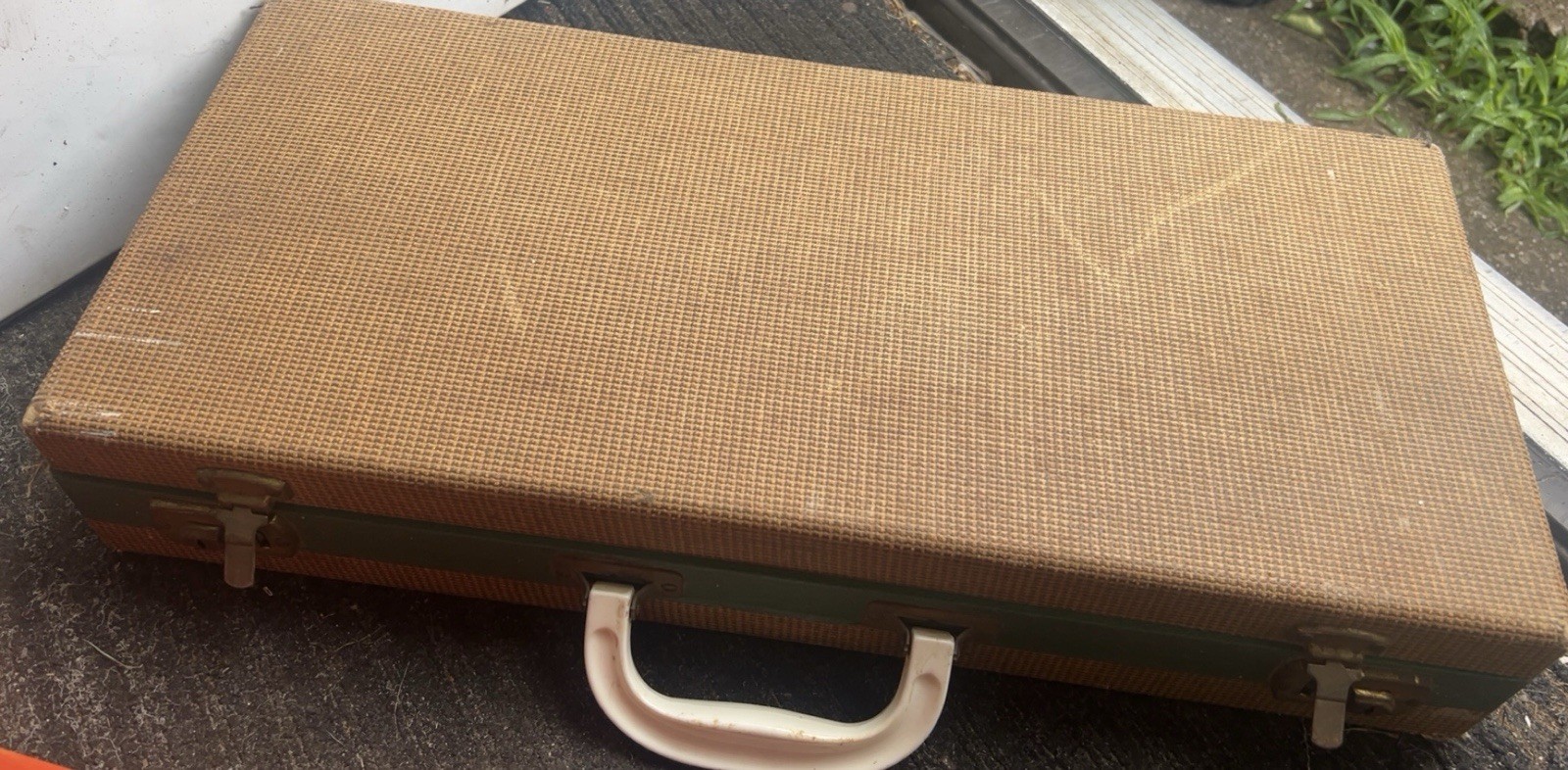 Vintage Mahjong Board Game Set with Extra Tiles Padded Carrying Case