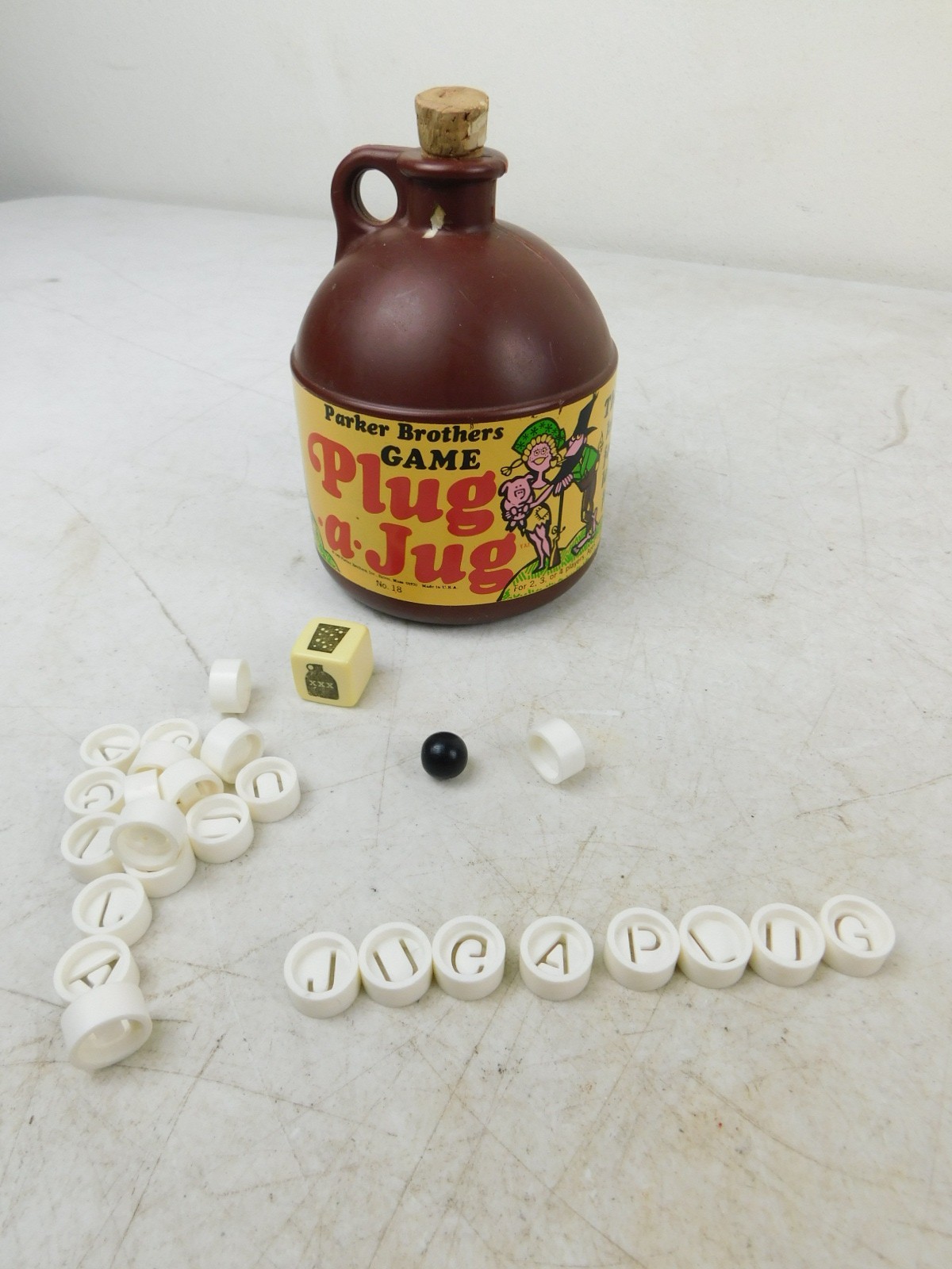 1969 PLUG A JUG Parker Brothers Game Vintage No. 18 Fast Action FUN Letter Toy