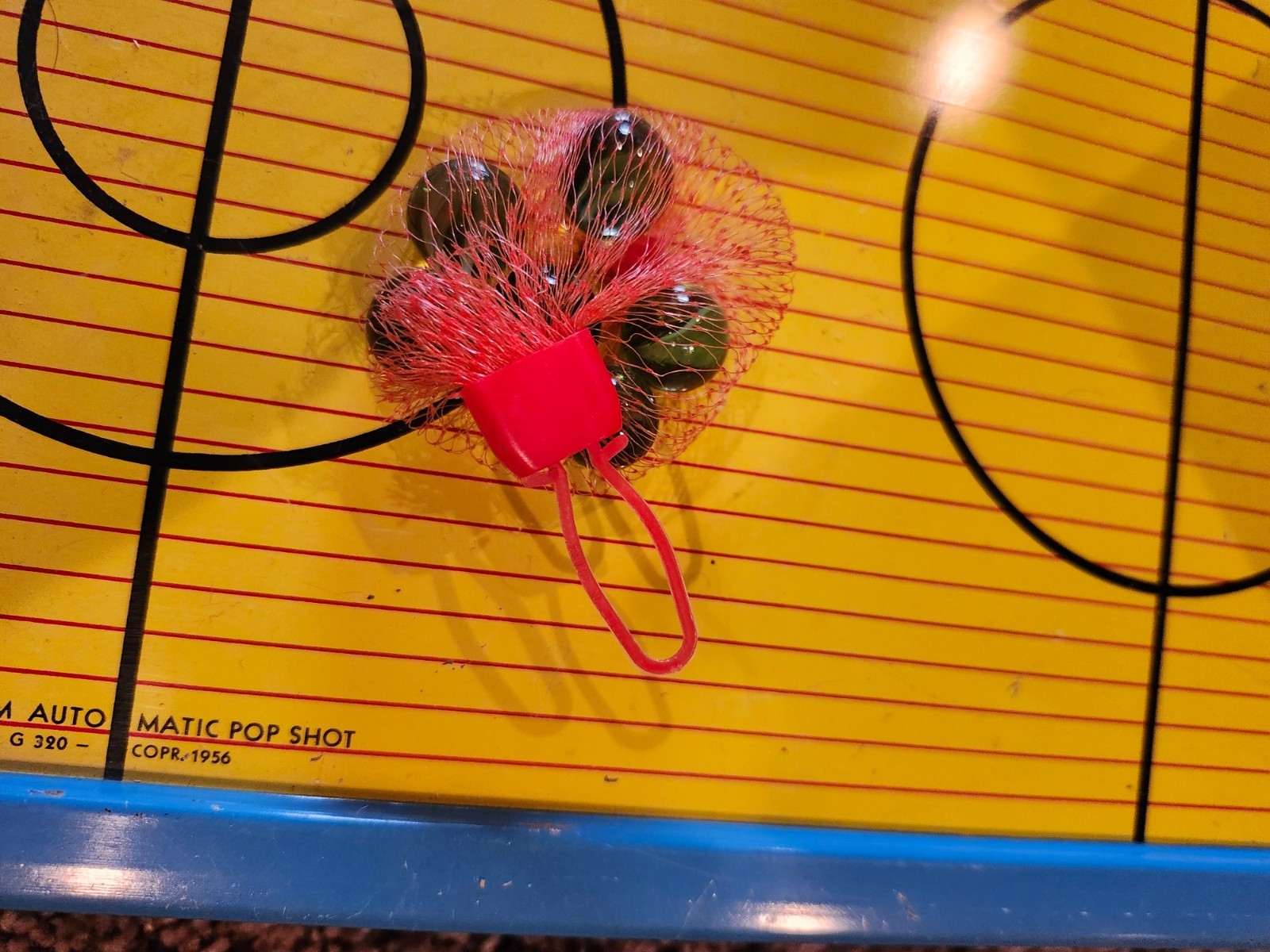 Vintage 1950 Gotham Steel, Automatic G320 Pop Shot Basketball game w/marbles