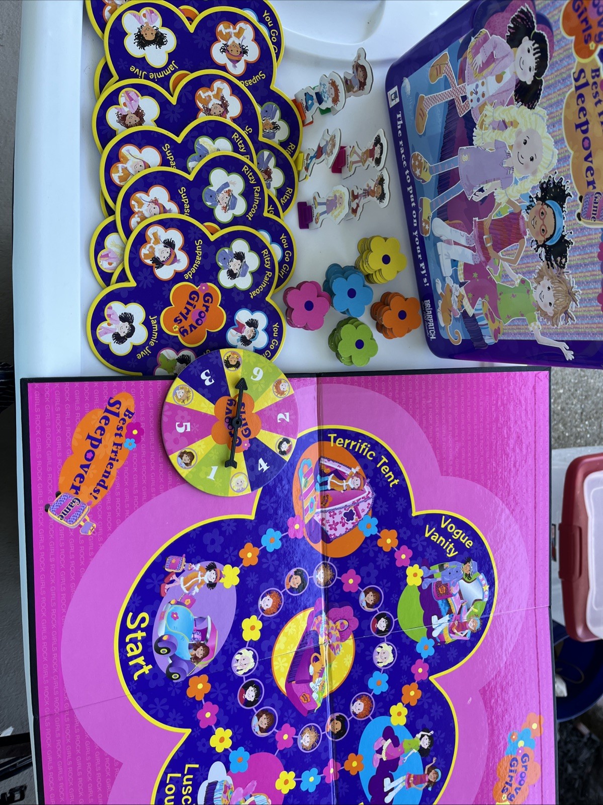 BriarPatch Groovy Girls Best Friends Sleepover Game In Decorative Tin, Complete!