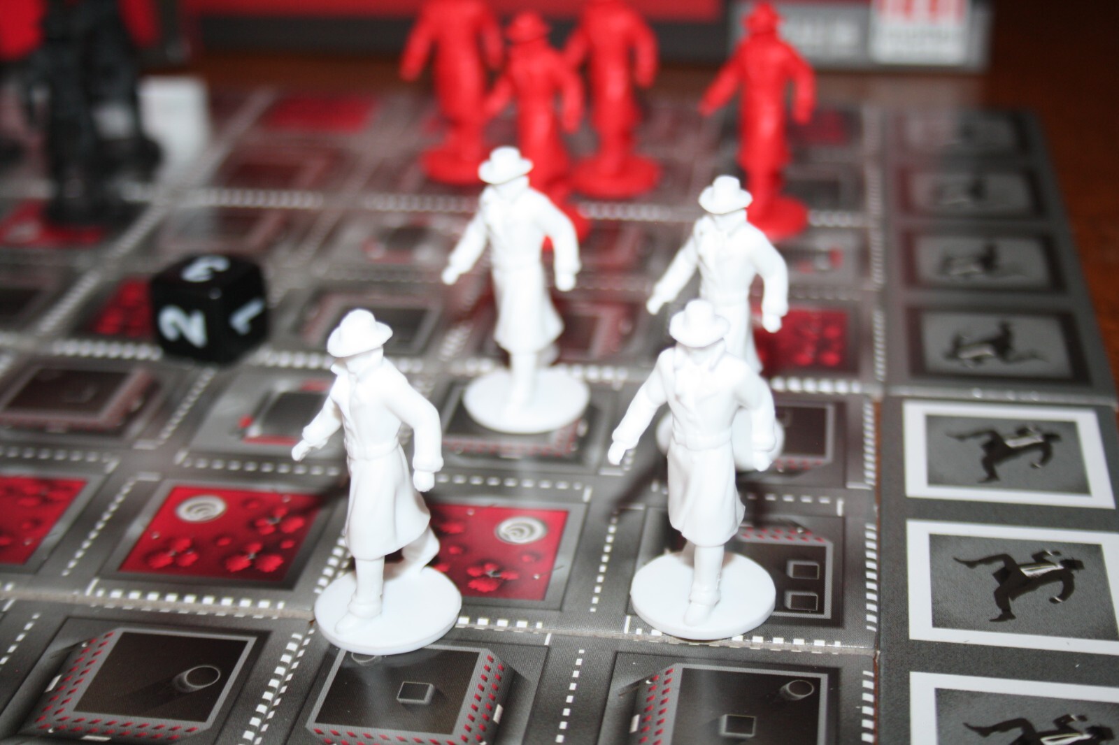 Super-Secret Stealthy Spies Game Tactical Race Get Spies Other Side! Mattel 2017