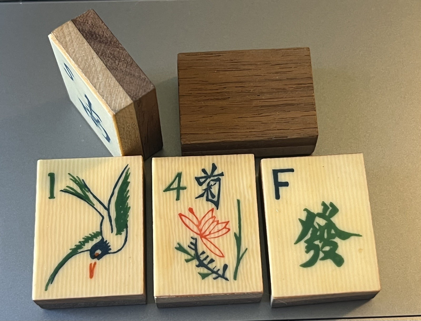Vtg 1920s French Ivory Pyralin Mahjong Set original Box 142 tiles two-layer wood