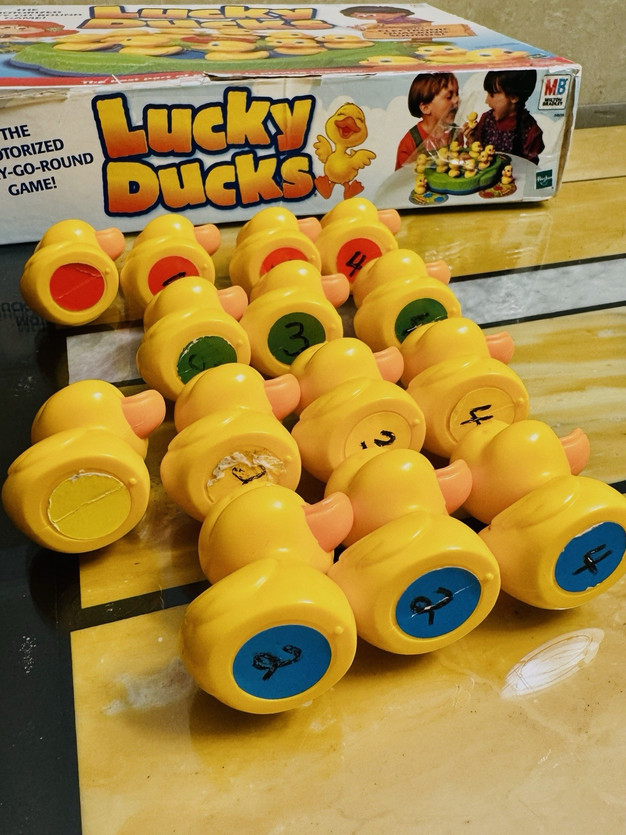 1999 Milton Bradley Lucky Ducks Game – Complete – Vintage Moving Family Board
